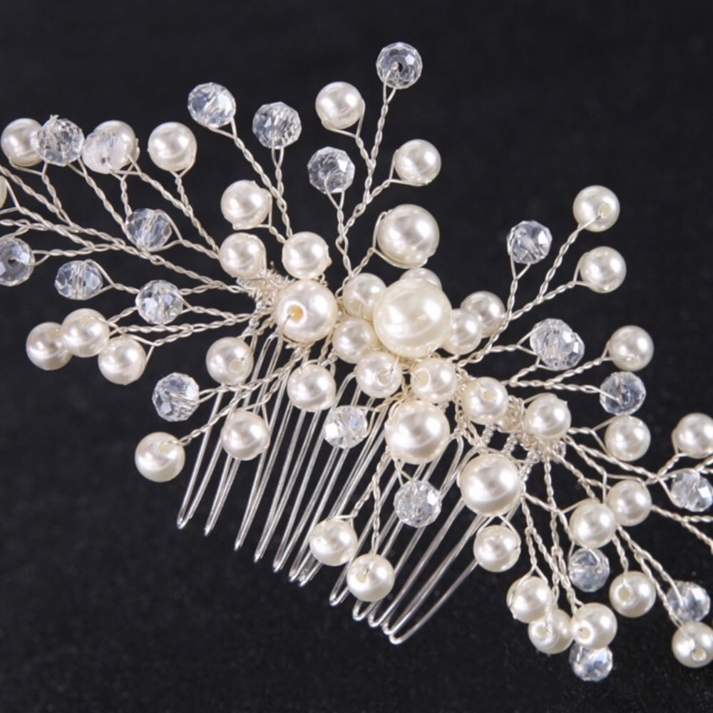 New! Pearl and Crystal Floral Hair Comb - Picture 3 of 8